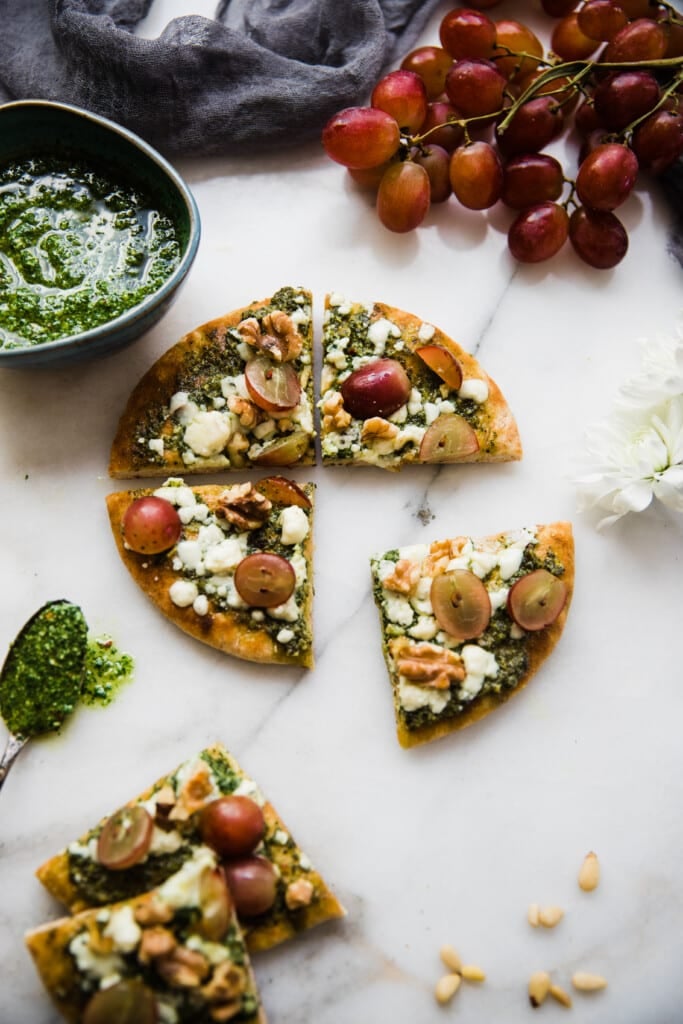Pita Pizza with Kale Pesto and Grapes - Kroll's Korner
