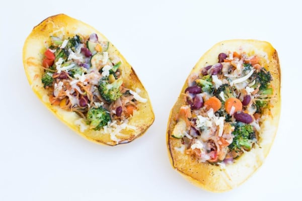 1 cup of Spaghetti Squash only has ~42 calories! Try out this colorful Spring time meal packed with nutrients! Krollskorner.com