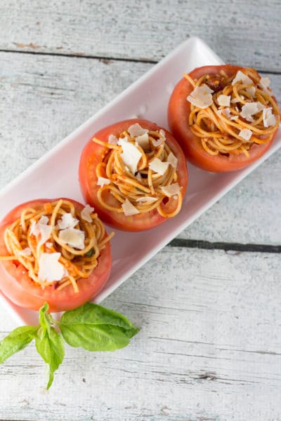 Need a new way to keep your pasta portions in check? Stuff it in a tomato! You get the satisfaction from the carbs and a fresh tomato filled with filled with antioxidants such as lycopene! |Krollskorner.com