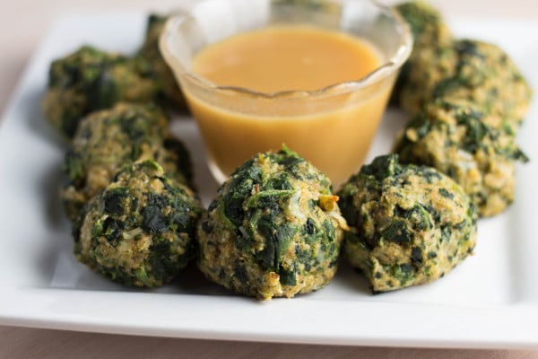 Spinach Balls with Mustard Dipping Sauce - YUMMY! #ADeliciosoThanksgiving