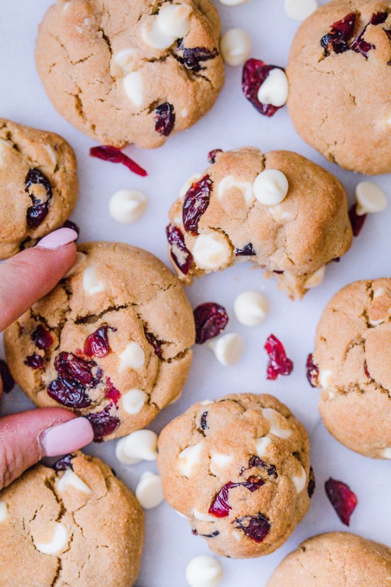 Holiday White Chocolate Cranberry Cookies - Kroll's Korner