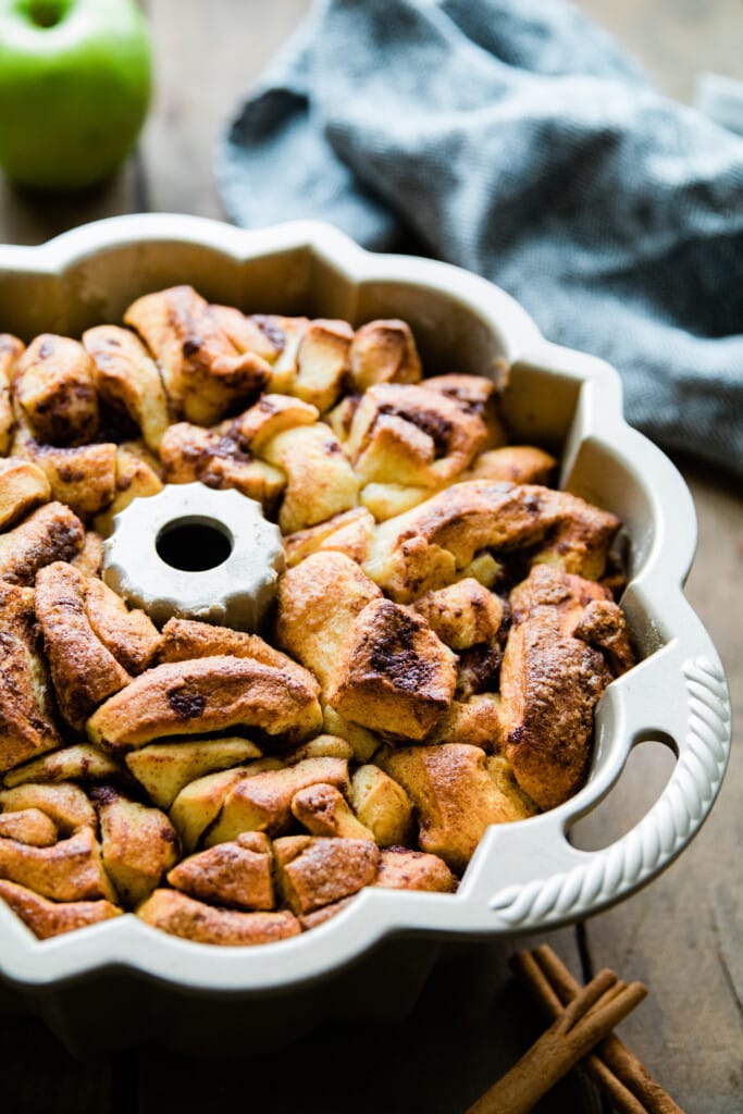 Apple Cinnamon Rum Monkey Bread Kroll S Korner