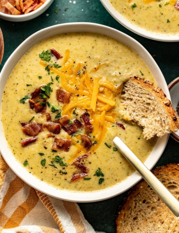 Broccoli-Cauliflower-Soup_HighRes-018