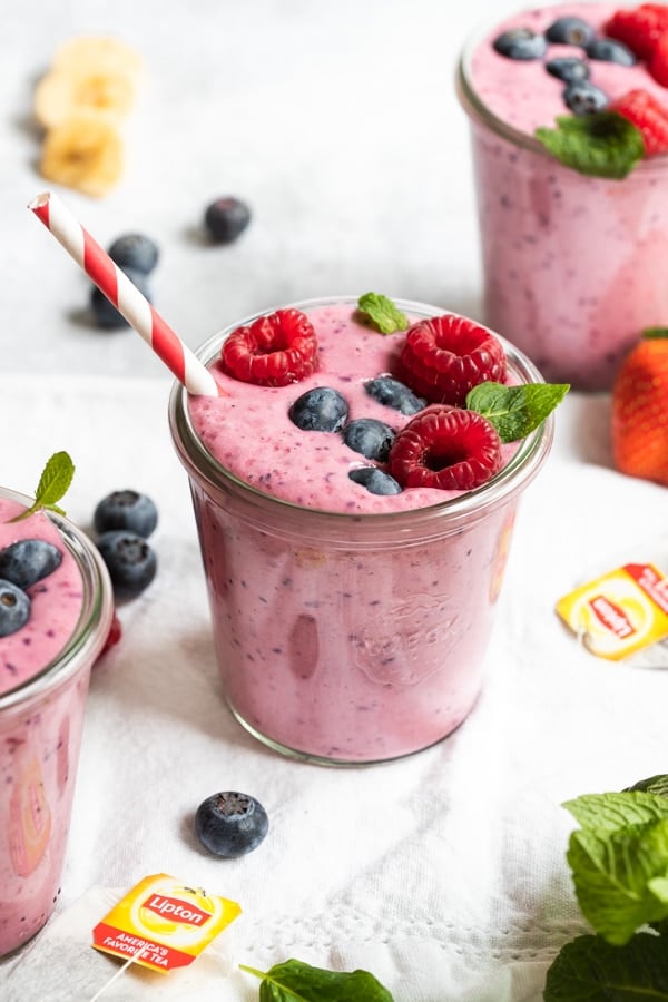healthy fruit smoothie recipe in a glass jar