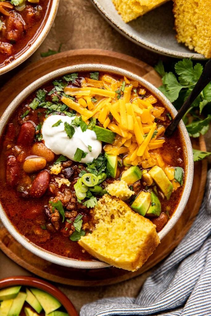 Four Bean Spicy Crockpot Chili (VIDEO) - Kroll's Korner