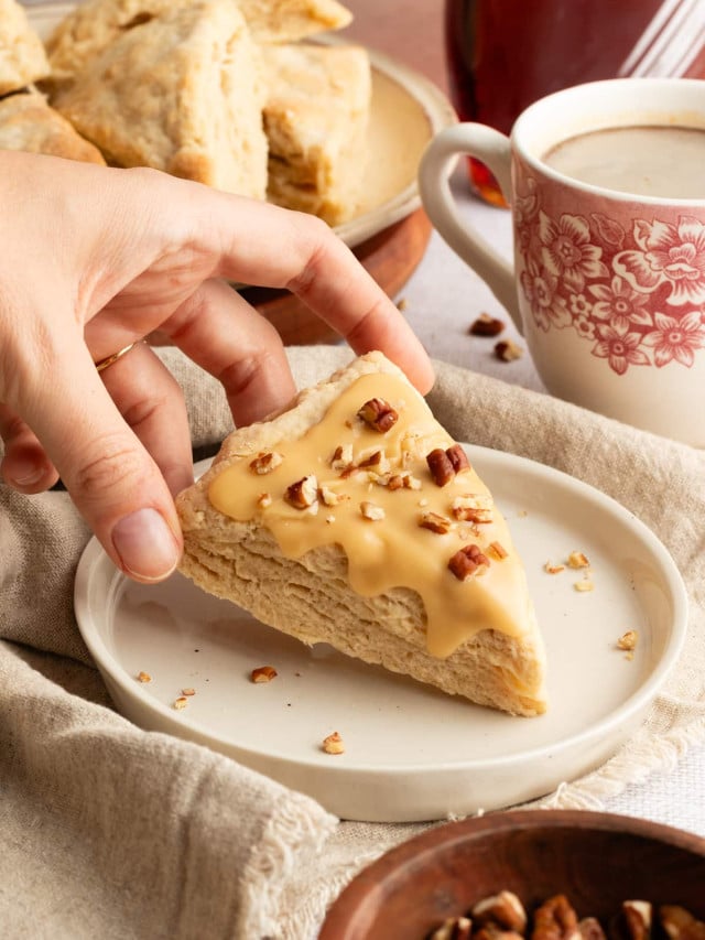 Maple Scones with Pecans