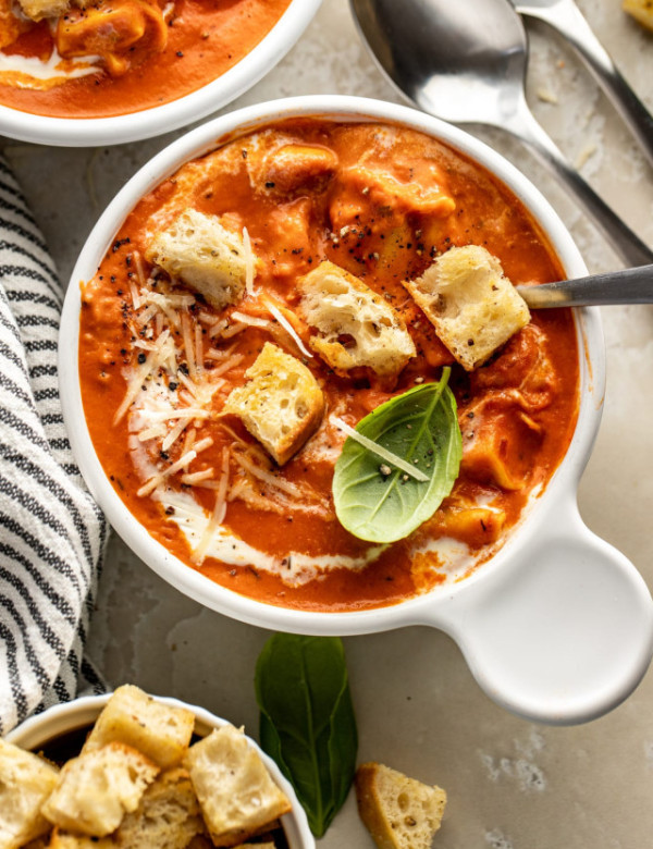 Tomato-Tortellini-Soup_HighRes-016