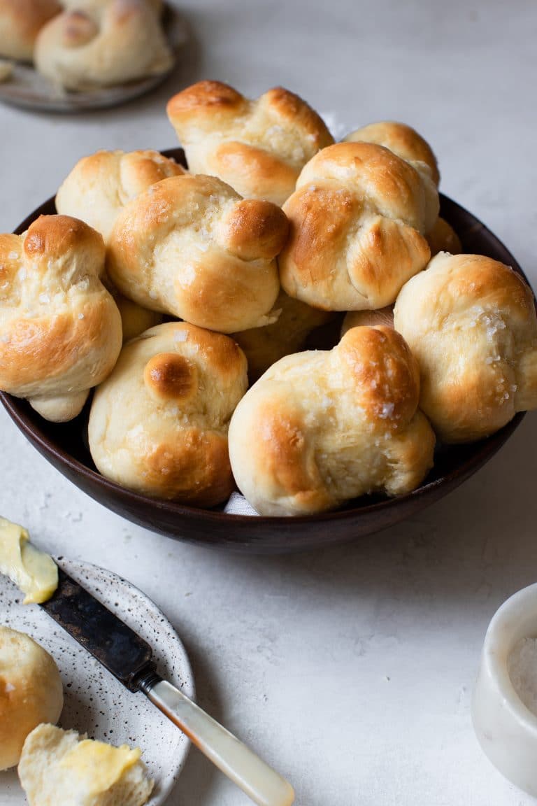 Sweet Dinner Rolls (Grammie's Recipe!) • (VIDEO) • Kroll's Korner