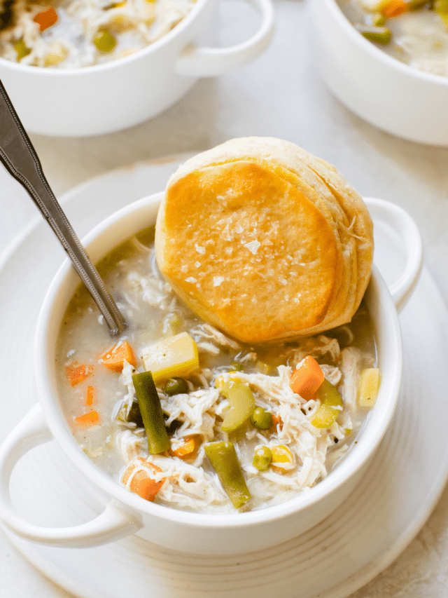 Slow Cooker Chicken Pot Pie Soup