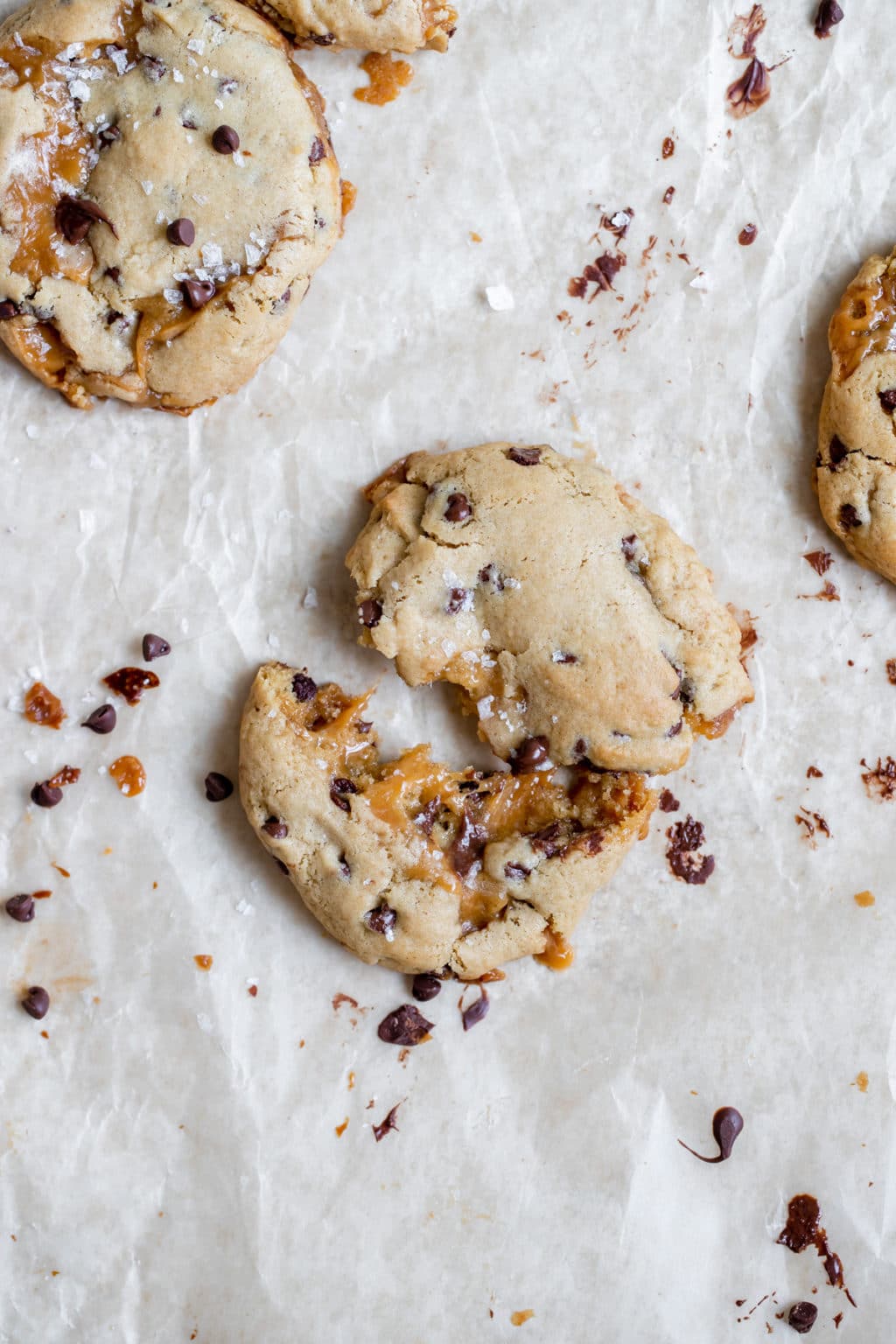 Salted Caramel Chocolate Chip Cookies • Kroll's Korner
