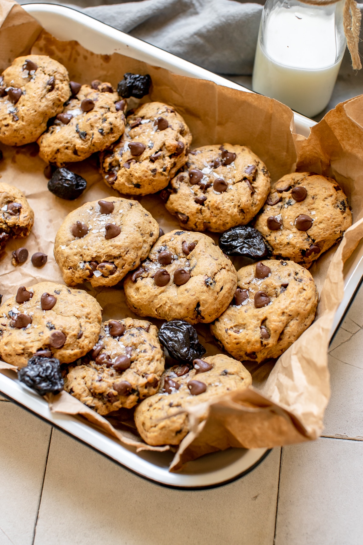 freshly baked cookies in a tray.