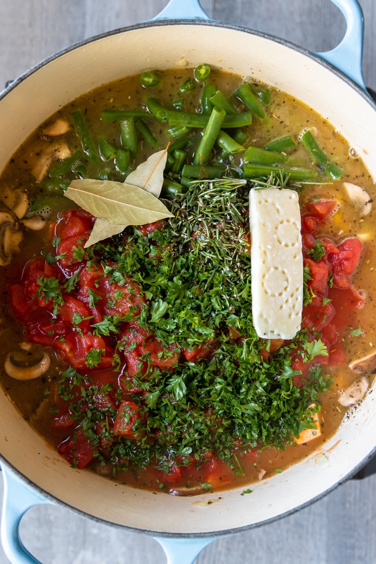 Homemade Fresh Vegetable Soup - Sugar Dish Me