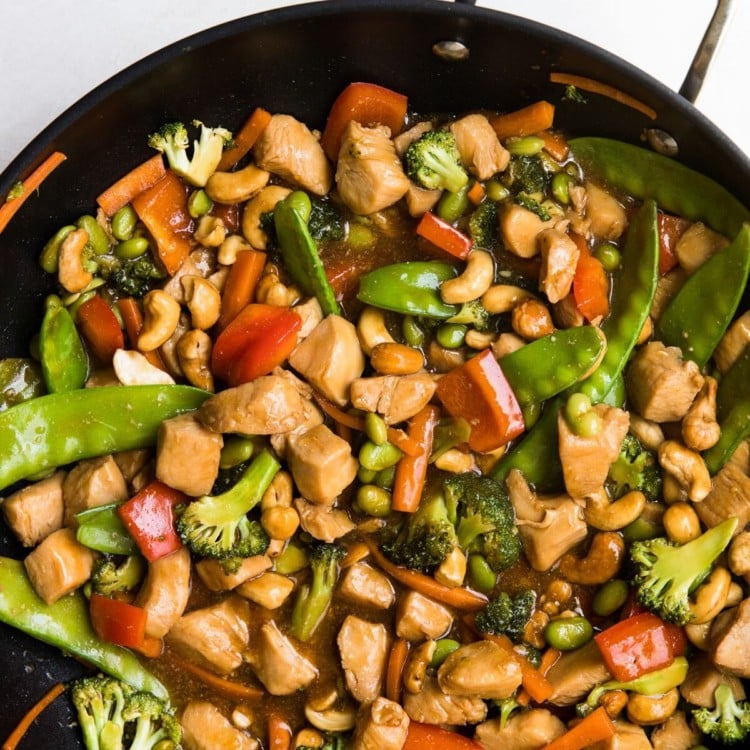 skillet with veggies and chicken