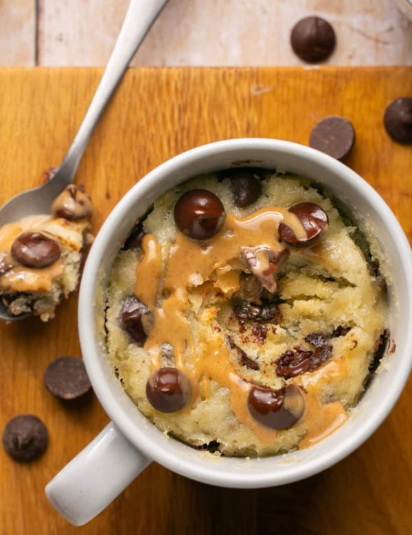 mug with banana chocolate chip cake