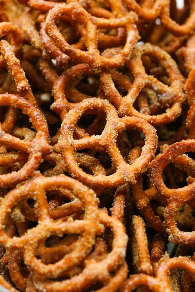 Honey Mustard Pretzels (Dots Copycat!) • Kroll's Korner