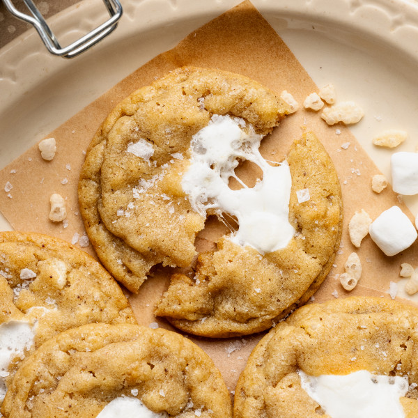 Copycat costco rice krispie cookies on plate.